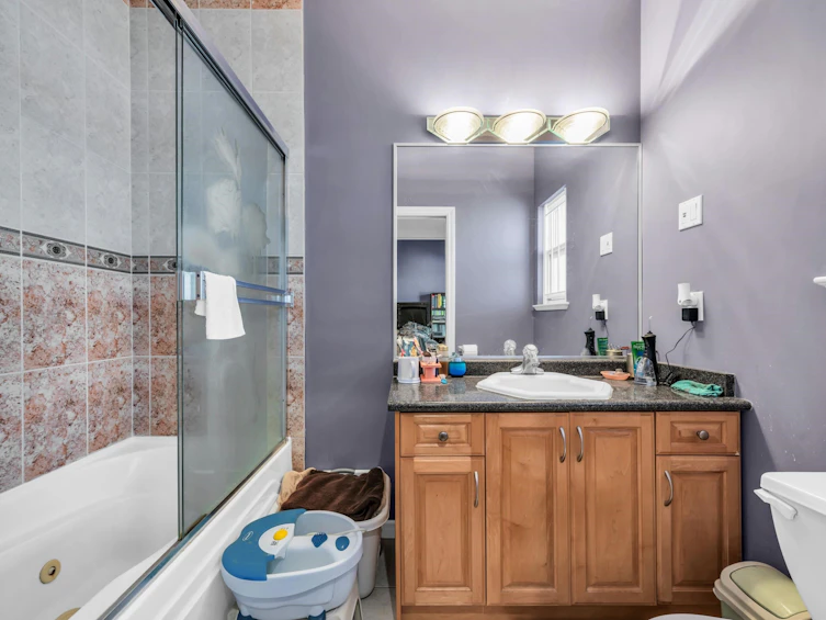 3015 E 23rd Avenue, Vancouver, BC, V5R 1B2 - 18