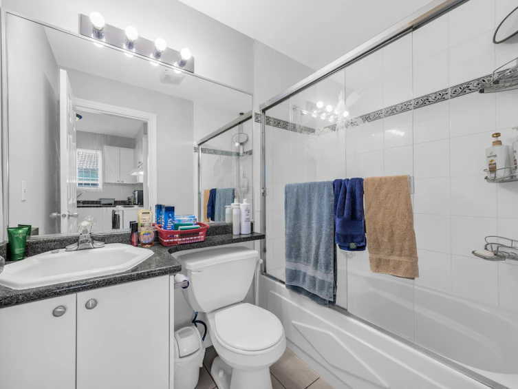 3015 E 23rd Avenue, Vancouver, BC, V5R 1B2 - 21