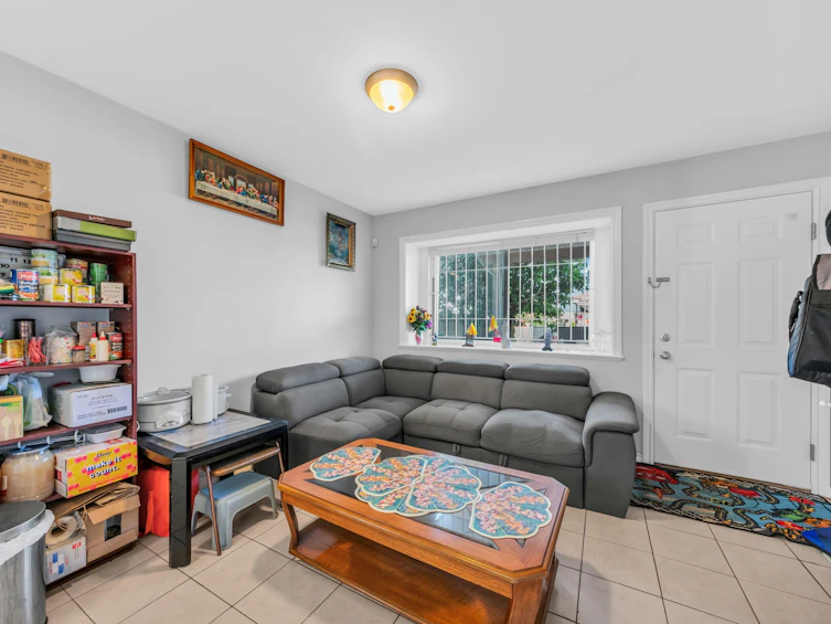 3015 E 23rd Avenue, Vancouver, BC, V5R 1B2 - 23