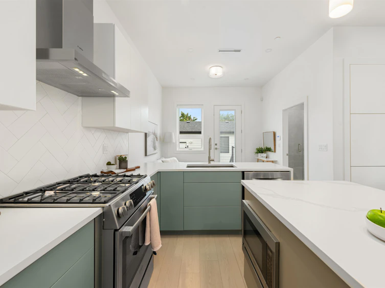 2035 E 35th Avenue, Vancouver, BC, V5P 1B8 - 8