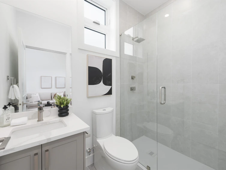 2033 E 35th Avenue, Vancouver, BC, V5P 1B8 - 3