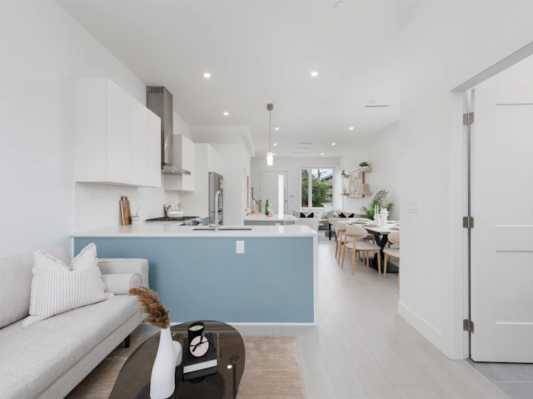 2033 E 35th Avenue, Vancouver, BC, V5P 1B8 - 9
