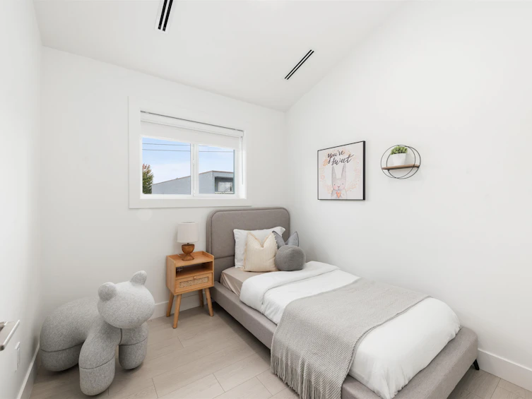 2033 E 35th Avenue, Vancouver, BC, V5P 1B8 - 11