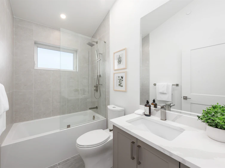 2033 E 35th Avenue, Vancouver, BC, V5P 1B8 - 12