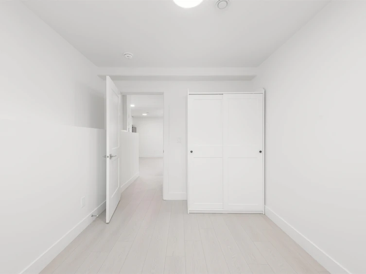2033 E 35th Avenue, Vancouver, BC, V5P 1B8 - 23