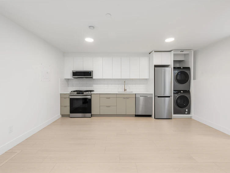 2033 E 35th Avenue, Vancouver, BC, V5P 1B8 - 25