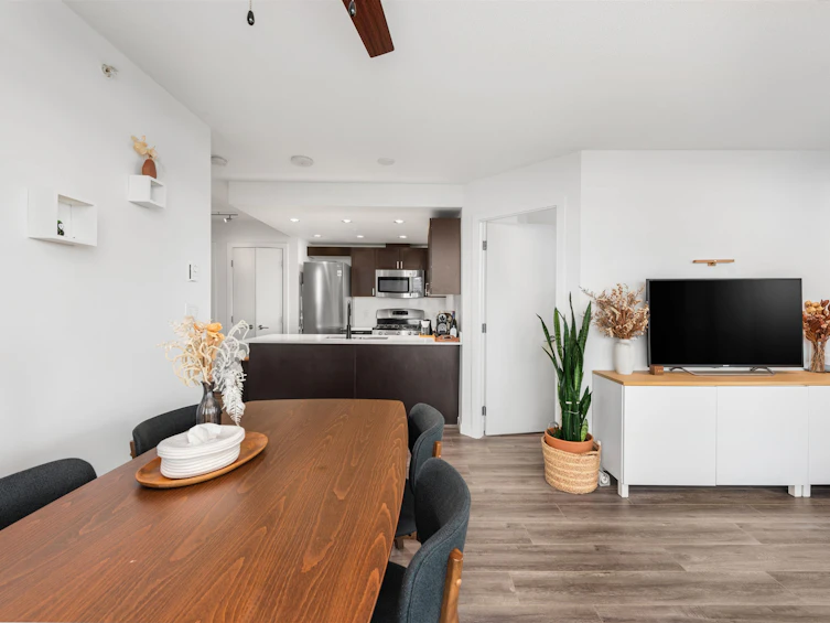 1907-4815 Eldorado Mews, Vancouver, BC, V5R 0B2 - 3