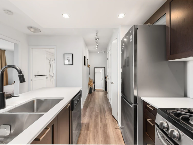 1907-4815 Eldorado Mews, Vancouver, BC, V5R 0B2 - 5