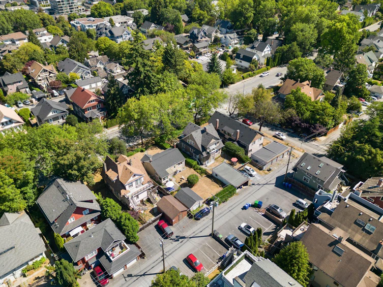 324 W 12th Avenue, Vancouver, BC, V5Y 1V2 - 4