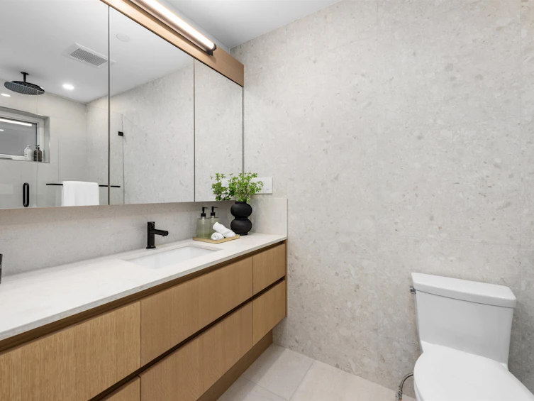 2-3565 Triumph Street, Vancouver, BC, V5K 1V2 - 22