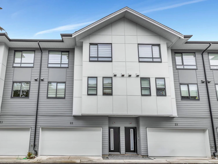 22-12635 63 Avenue, Surrey, BC, V3X 1T9