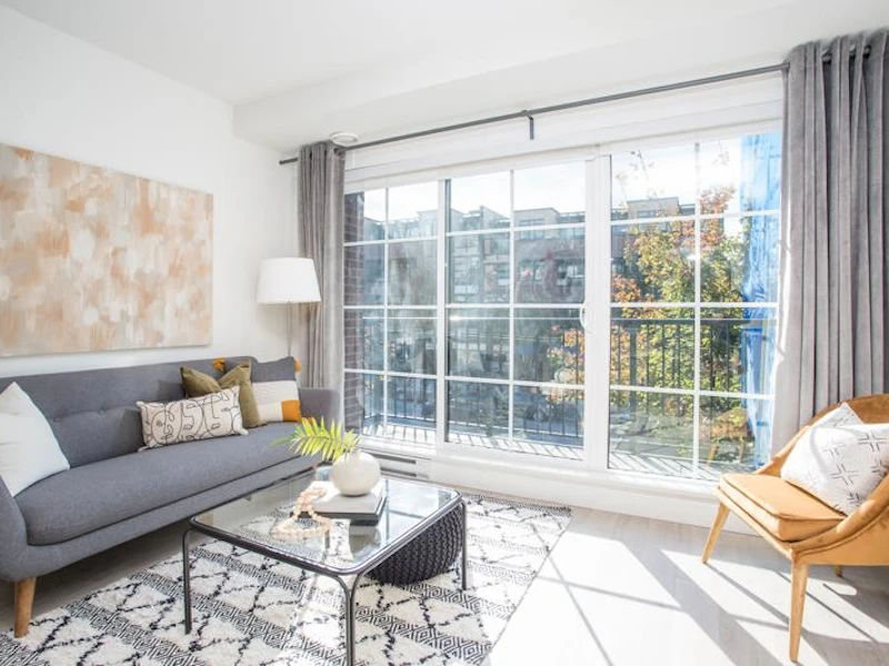207 - 2141 E Hastings Street, Vancouver BC V5L 1V2