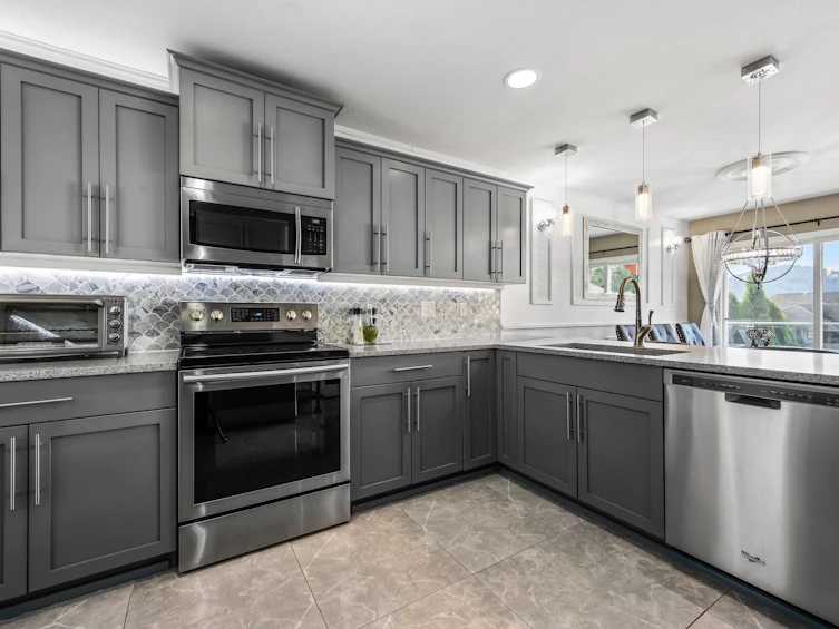 46082 Bridle Ridge Crescent, Chilliwack, BC, V2R 5W3 - 3