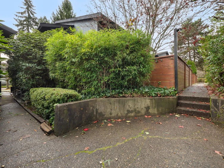 970 Howie Avenue, Coquitlam, BC, V3J 1T3 - 26