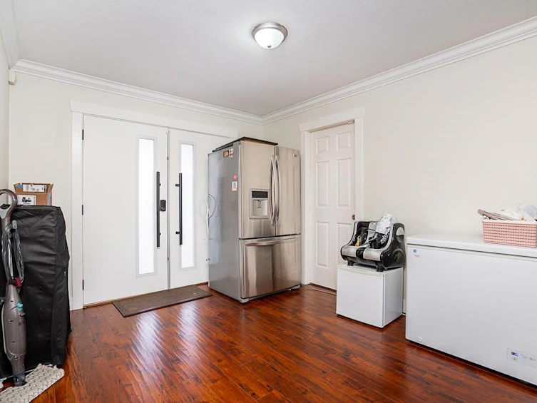 13044 64th Avenue, Surrey, BC, V3W 1X7 - 2