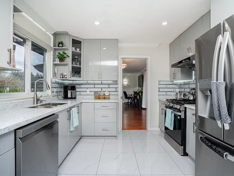 13044 64th Avenue, Surrey, BC, V3W 1X7 - 5