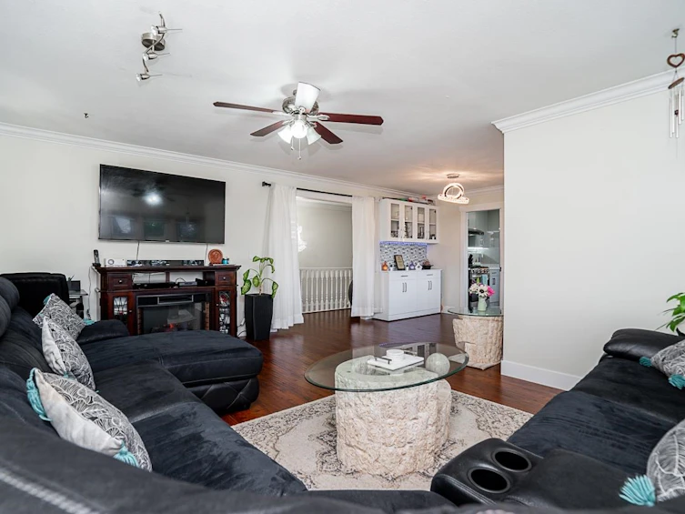 13044 64th Avenue, Surrey, BC, V3W 1X7 - 12