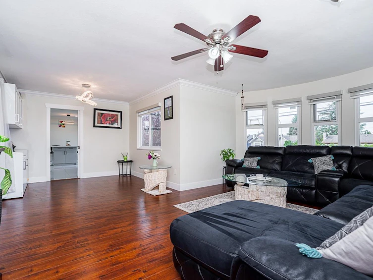 13044 64th Avenue, Surrey, BC, V3W 1X7 - 13