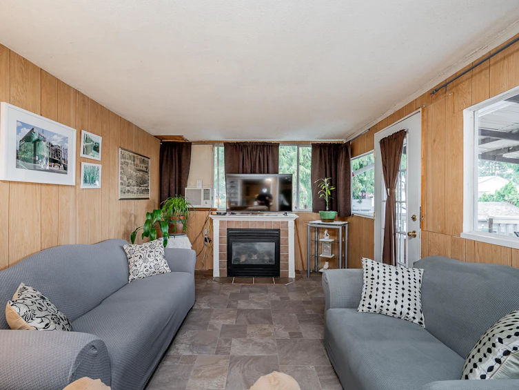 2127 Central Avenue, Port Coquitlam, BC, V3C 1V4 - 11