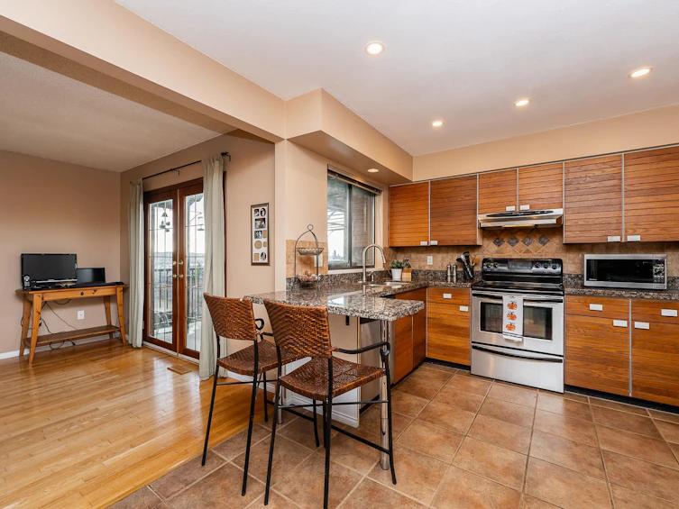 1974 Wiltshire Avenue, Coquitlam, BC, V3K 5Z8 - 9