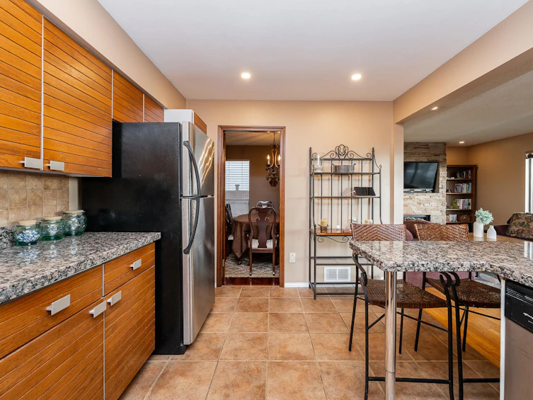 1974 Wiltshire Avenue, Coquitlam, BC, V3K 5Z8 - 12