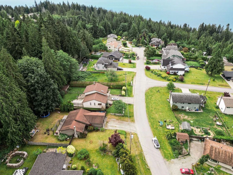 208 Grandview Heights Road, Gibsons, BC, V0N 1V3 - 30