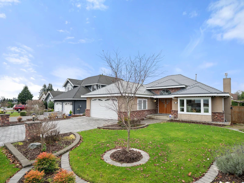 5795 184a Street, Surrey BC V3S 7T1