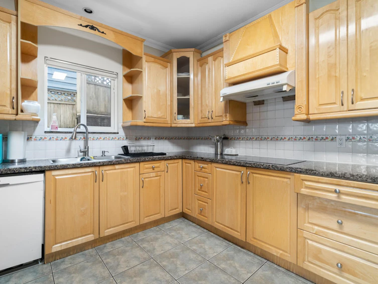 311 Louellen Street, New Westminster, BC, V3M 4G6 - 7