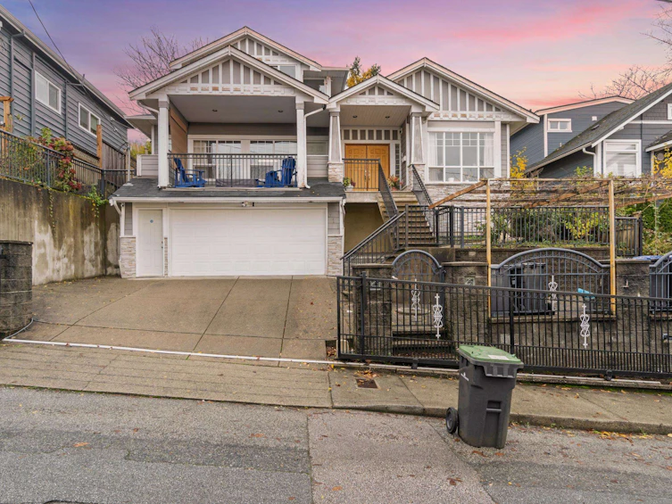 311 Louellen Street, New Westminster, BC, V3M 4G6 - 2