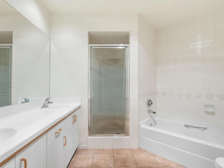 414-1150 Quayside Drive, New Westminster, BC, V3M 6E1 - 14