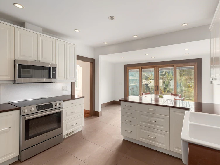 4638 W 11th Avenue, Vancouver, BC, V6R 2M7 - 11
