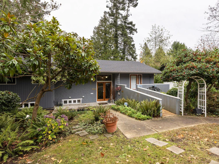 864 Gale Drive, Delta, BC, V4M 2P5 - 2