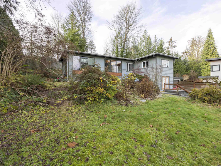873 Baycrest Drive, North Vancouver, BC, V7G 1N7 - 2