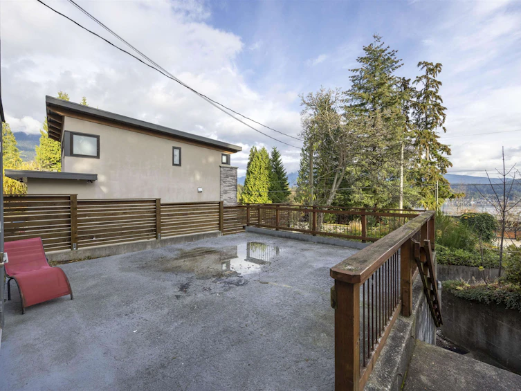 873 Baycrest Drive, North Vancouver, BC, V7G 1N7 - 7