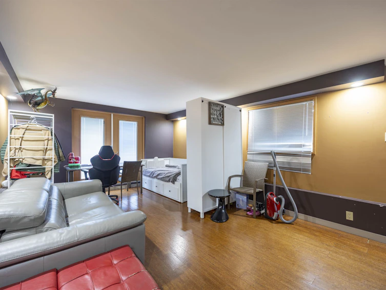 873 Baycrest Drive, North Vancouver, BC, V7G 1N7 - 11