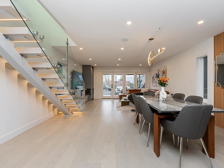 6341 Argyle Avenue, West Vancouver, BC, V7W 2E5 - 9