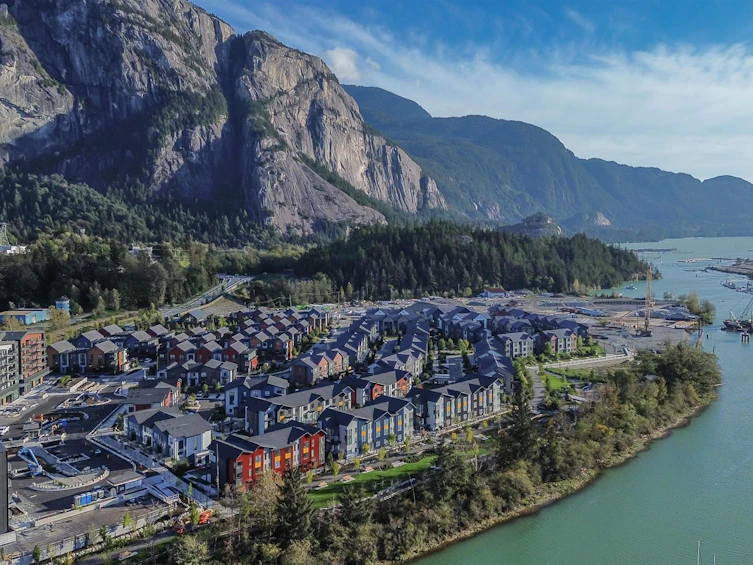 1403 Shoal Way, Squamish, BC, V8B 1E6 - 3
