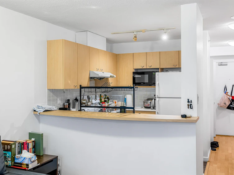 501-8180 Granville Avenue, Richmond, BC, V6Y 4G1 - 4