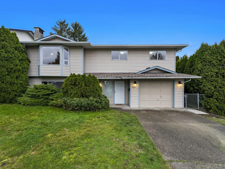 33321 Terry Fox Avenue, Abbotsford, BC, V2S 6T9