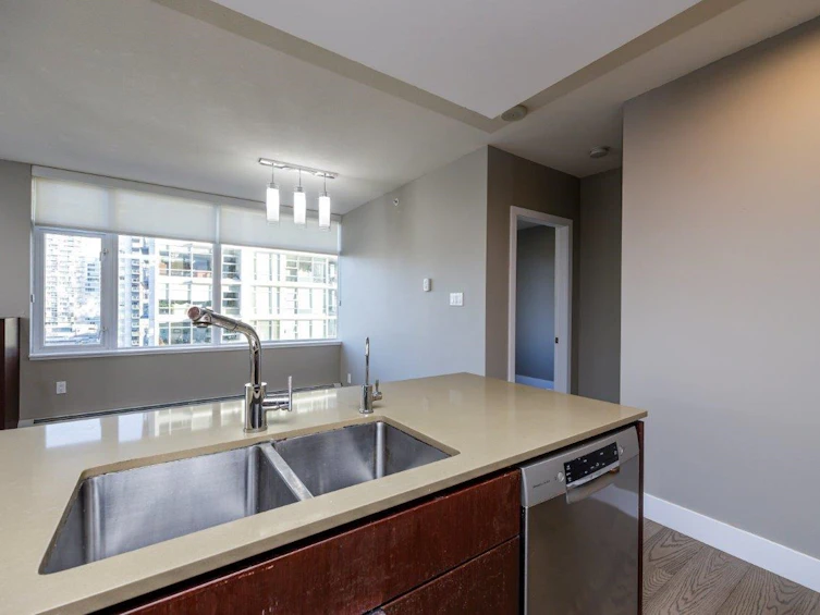 1207-1320 Chesterfield Avenue, North Vancouver, BC, V7M 0A6 - 10