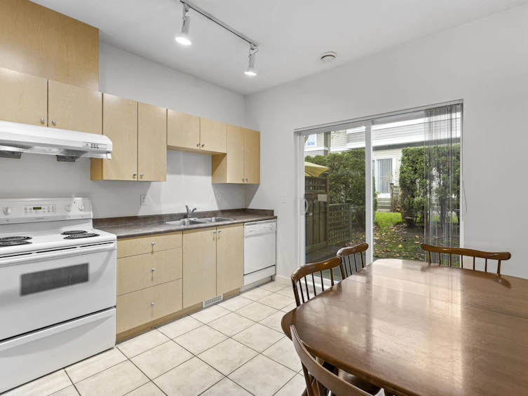 10-8433 Bennett Road, Richmond, BC, V6Y 4E5 - 8