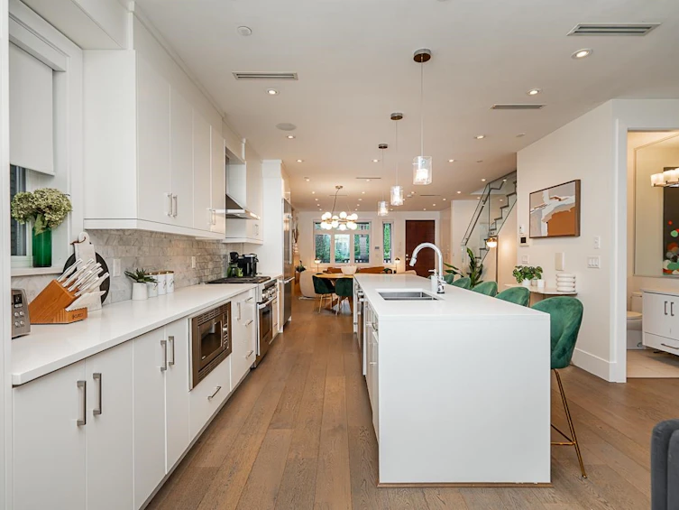 1243 E 13th Avenue, Vancouver, BC, V5T 2M2 - 9