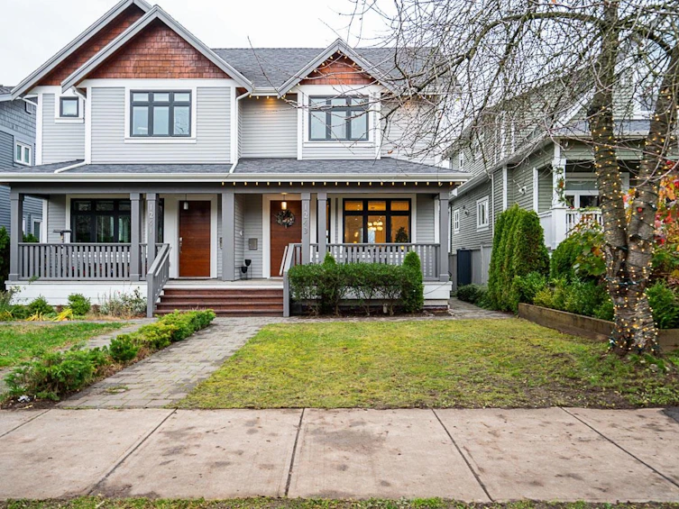 1243 E 13th Avenue, Vancouver, BC, V5T 2M2 - 37