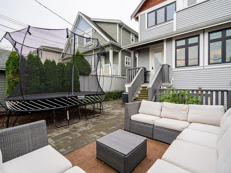 1243 E 13th Avenue, Vancouver, BC, V5T 2M2 - 32