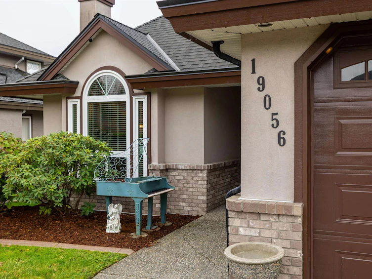 19056 62a Avenue, Surrey, BC, V3S 8C6 - 5