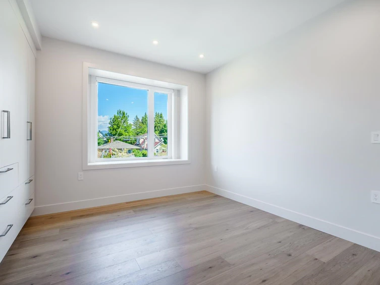 745 E 39th Avenue, Vancouver, BC, V5W 1K5 - 9