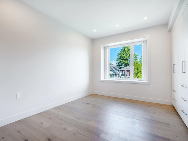 745 E 39th Avenue, Vancouver, BC, V5W 1K5 - 10