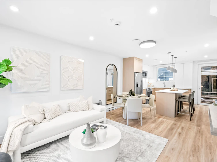 309-2250 E 1st Avenue, Vancouver, BC, V5N 1B6 - 8