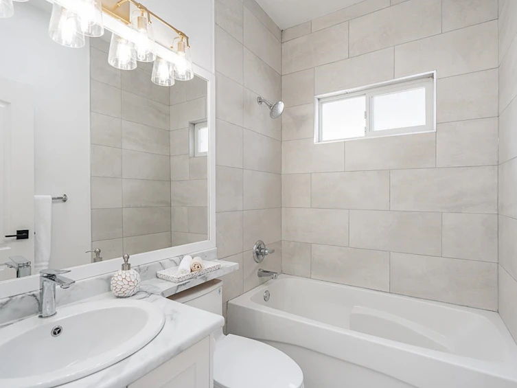 1085 E 62 Avenue, Vancouver, BC, V5X 2H1 - 14
