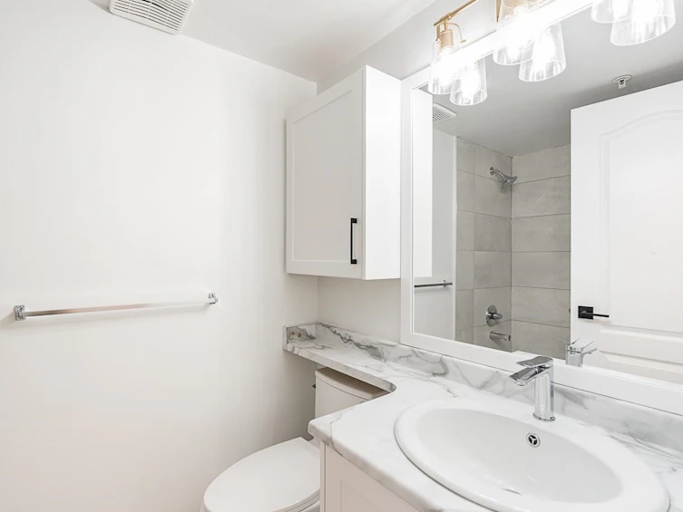 1085 E 62 Avenue, Vancouver, BC, V5X 2H1 - 23